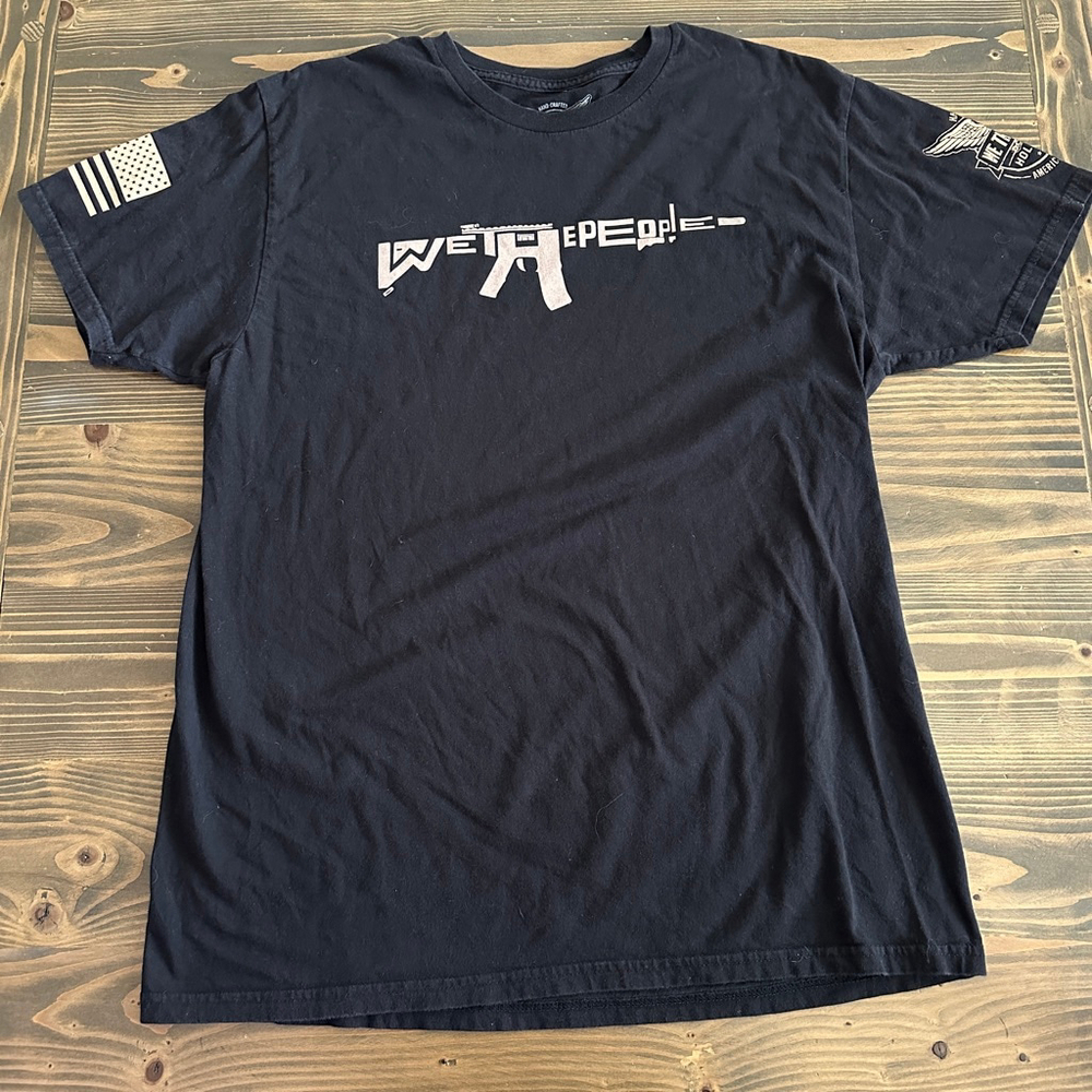 Men’s We The People Holsters Black Graphic Tee L USA Flag Rifle Shirt
